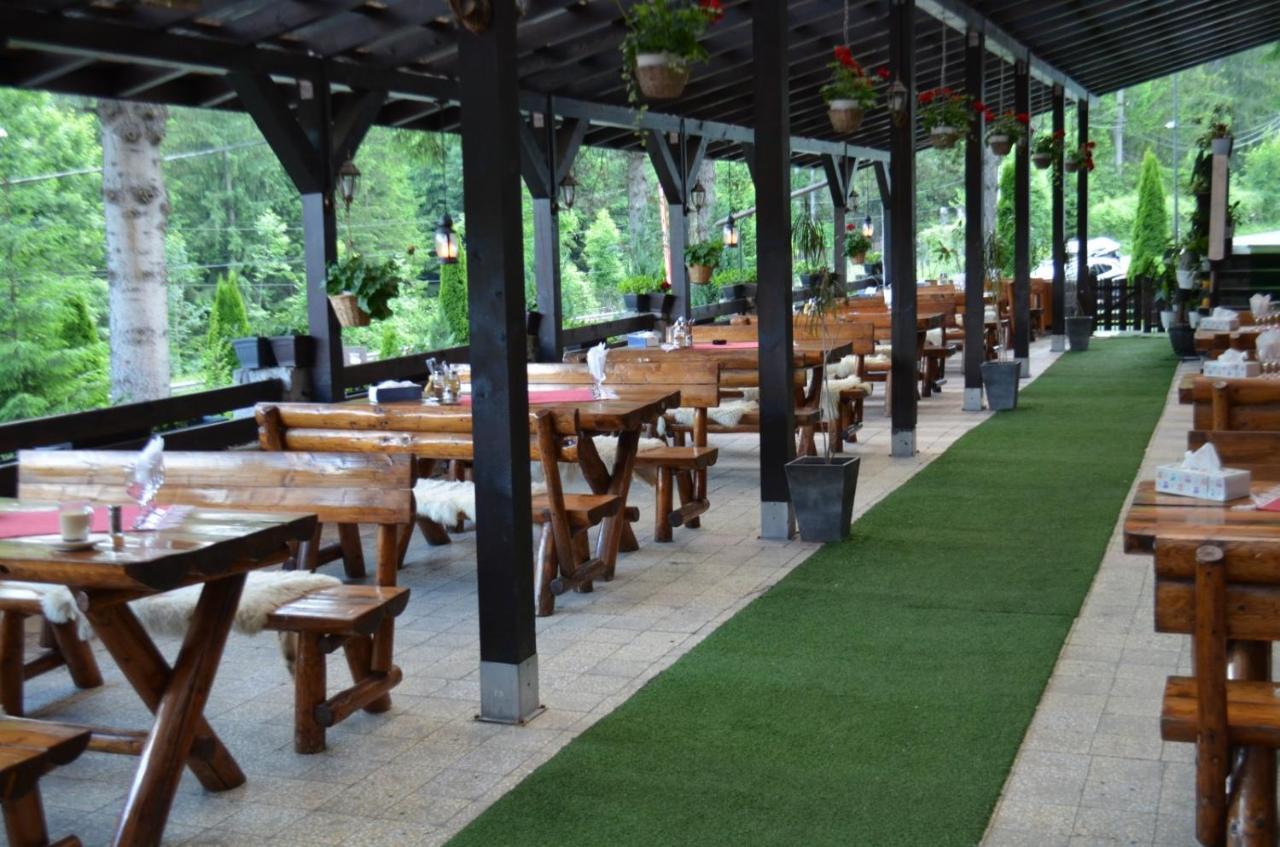 Hanul Izvorul Rece Sinaia Buitenkant foto